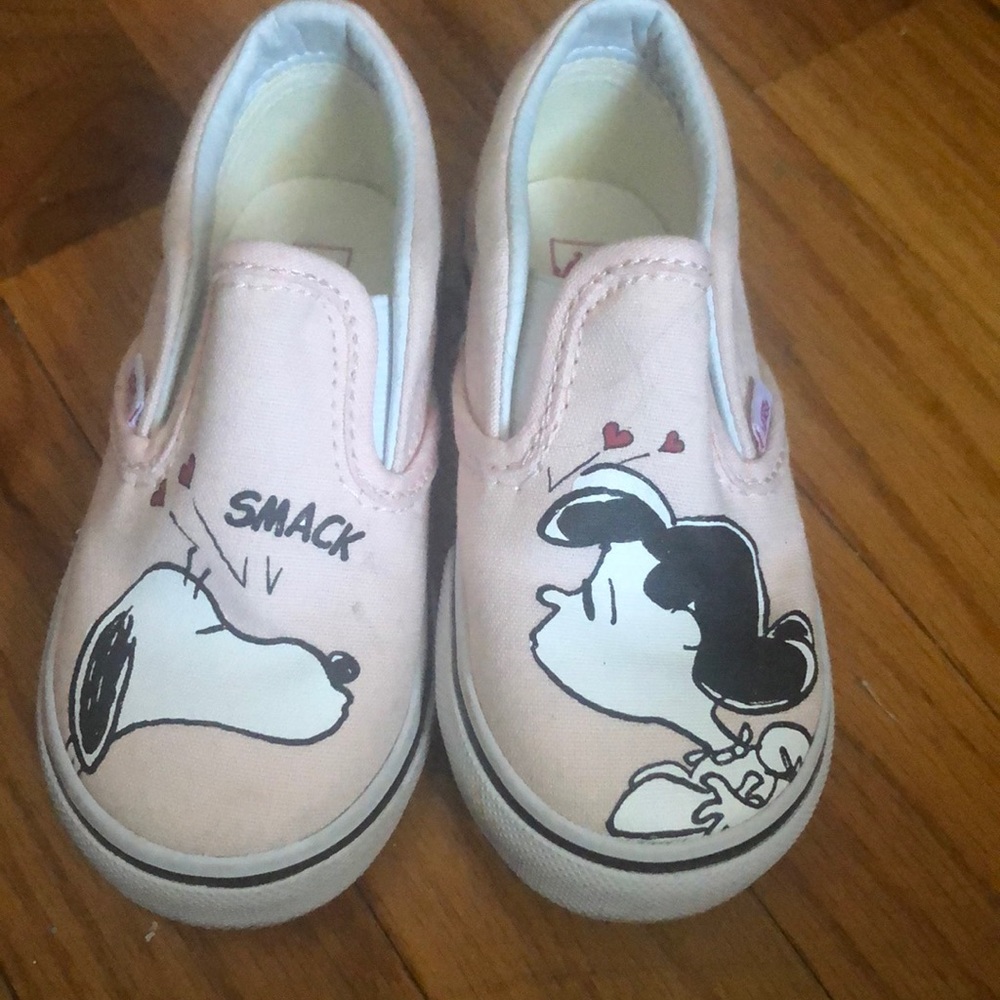 Peanuts vans